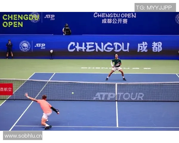 武汉网球队的节奏变化与战绩分析：挑战与机遇并存的赛季回顾