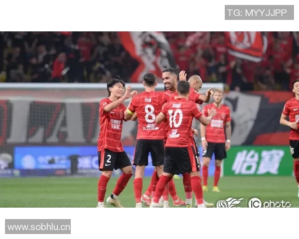 中超联赛激战正酣,各支豪门球队新赛季表现值得关注 中超联赛激战正酣,各支豪门球队新赛季表现值得关注