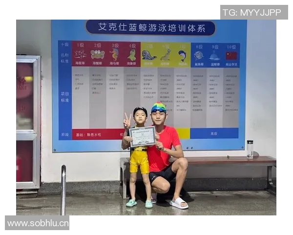 游泳锻炼全身肌肉提升心肺功能增强免疫力是保持健康的理想选择